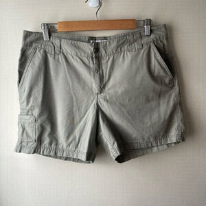 Columbia green khaki hiking cotton hiking shorts size 12